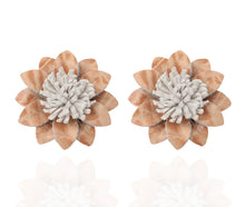 Load image into Gallery viewer, Natural &amp; Cream Floral Stud Earrings
